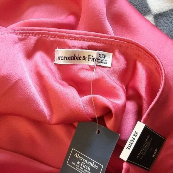 Abercrombie & Fitch NWT Barbie Pink Tulip Hem Elastic Waist Midi Skirt Size XS - Picture 3 of 7